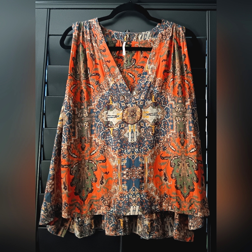 🛍Free People Darcy Sleeveless Blouse Sz Medium, Layered V Neck, Multicolor Boho